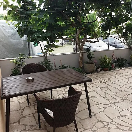 Flores Apartmán Medulin